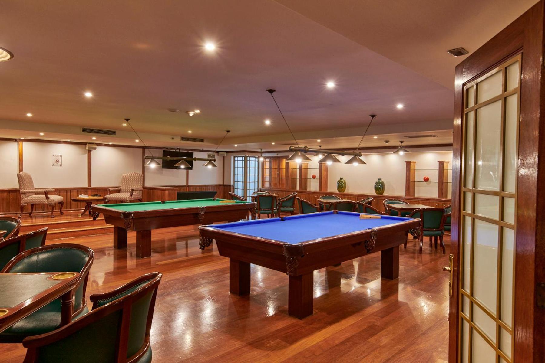 Plaza El Bosque Ebro Otel Santiago Dış mekan fotoğraf The Billiard Room